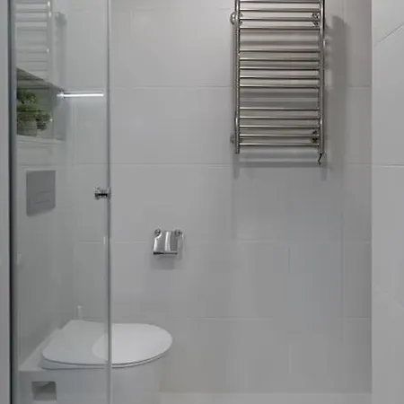 Loft 59 With Free Parking Lägenhet