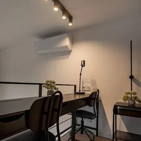 Loft 59 With Free Parking Apartment