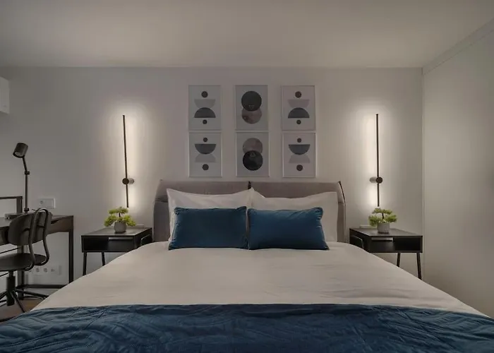 Loft 59 With Free Parking Διαμέρισμα *